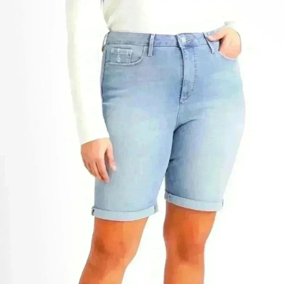 Banana Republic High-Rise Light Wash Denim Shorts - Picture 9 of 16